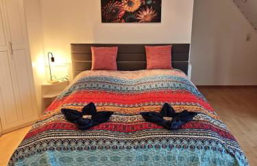 Ferienhaus Wintergarten für 8 Gäste und 2 Hunde in der Eifel mit toller Aussicht, Kamin und Garten - Foto 27