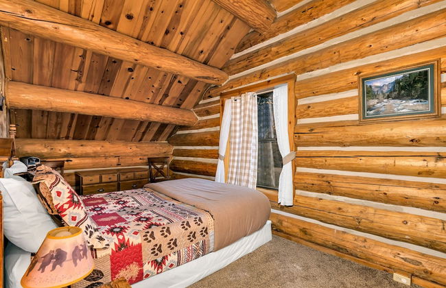 The Log Home Quintessential Log Cabin in Ynp! - Foto 12