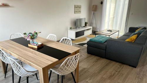 Maison Mitoyenne avec cour + parking - Foto 4