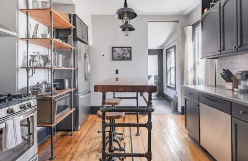 Industrial Loft Offers Historic Feel with Modern Amenities 3BR & 2BA #DCottage - Foto 21