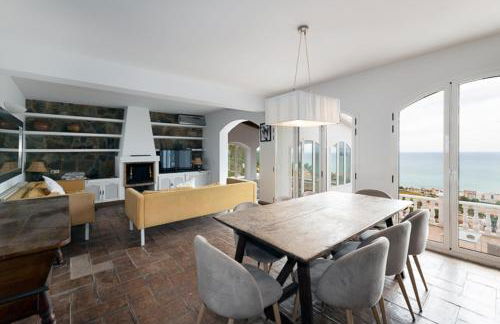 Exclusive Villa with Private Pool in Sitges - Photo 27