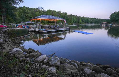 Lakefront Seneca Vacation Rental with Shared Dock! - Foto 30