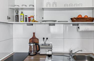 Chic City Apartment, 1BR for 2, Elegant Comfort, City Center - Foto 28