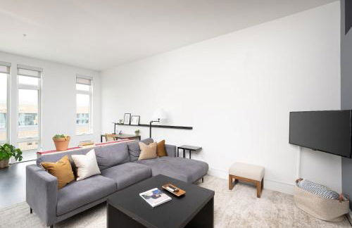 Modern 1BR Apt with Rooftop, Gym, and Parking - Foto 6