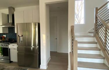 Entire Home Close to BOA Stadium & City - Foto 32