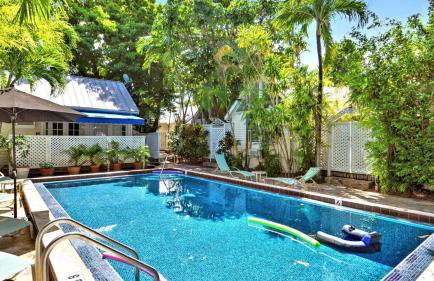 Tranquility by Avantstay Close to Duval St w/ BBQ & Shared Pool - Photo 4
