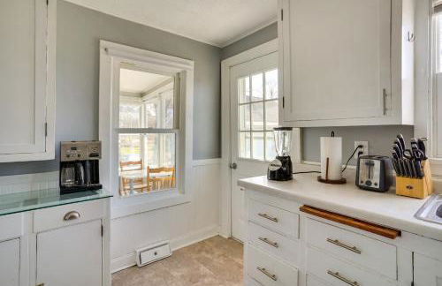 Snowmobile Trail On-Site Lakefront Mound Apt! - Foto 8