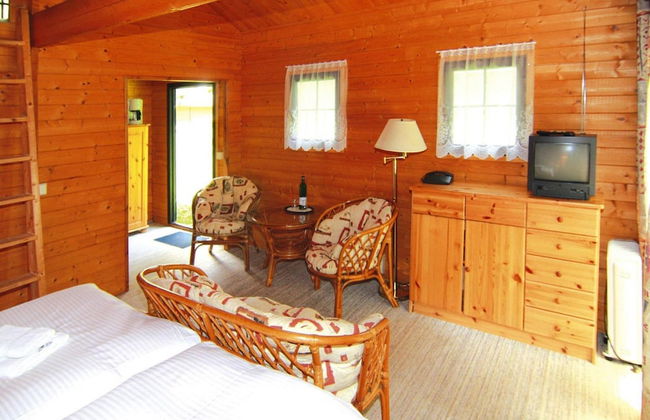 Log Cabin by Fahrsee With Lake Sauna - Foto 5