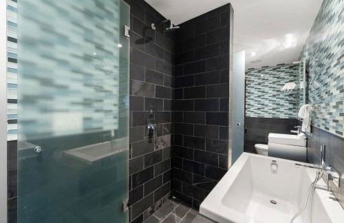 5BR 5BA Architectural Estate-Theatre Gym Rooftop - Foto 53