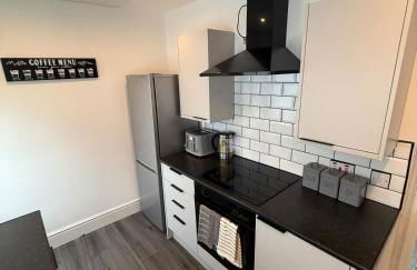 ResiLets - Stanley House - Large, Modern 3 Bed - NEW! - Foto 19