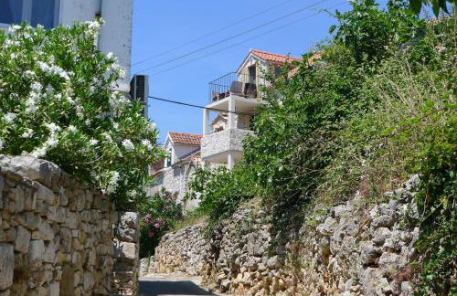 Stone House Nana - Photo 4