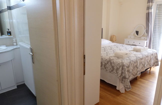 A&J Apartments or Rooms athens airport - Foto 44