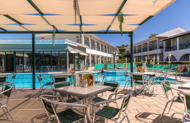 Sofia's Hotel - Photo 58