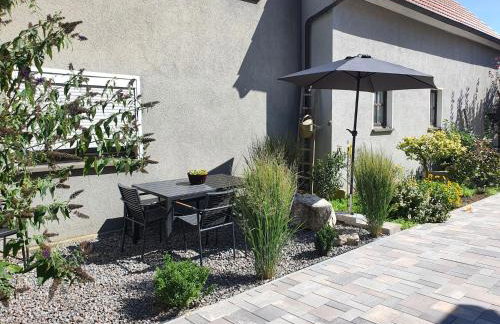 Gemütliches Ferienhaus in Schnaid mit zwei separaten und geräumigen Wohnungen - ausgestattet mit je einer großen Küche, zwei Schlafzimmern und einem Badezimmer - Foto 14