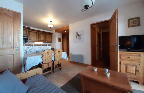 Appartement calme avec balcon, accès direct aux pistes - FR-1-346-417 - Photo 3