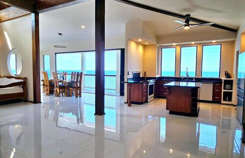 Breathtaking Oceanfront Home on Lava Rock Beach - Photo 42