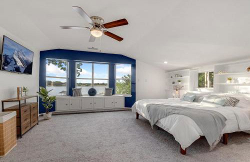 Lakefront Retreat Sleeps 15 Starlink Internet - Foto 36