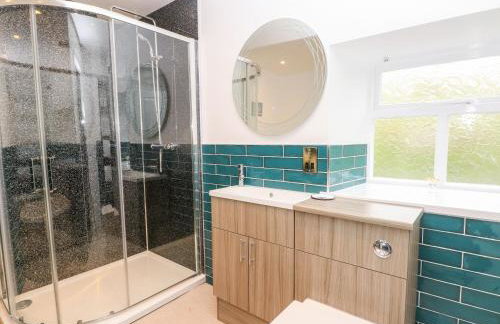 HollyDale - Photo 22