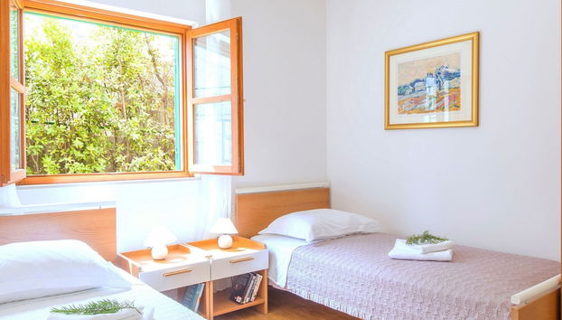 Charming Villa With Spacious Rooms and Private Swimming Pool in the Lavender Island of Hvar - Foto 4, Habitación