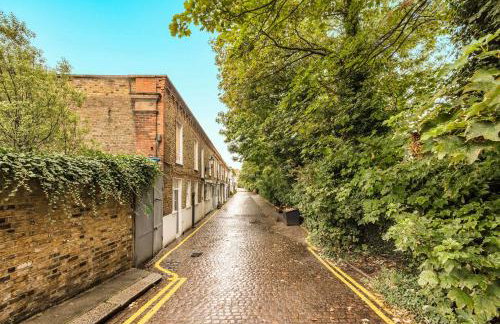 Contemporary Mews Home - Foto 32