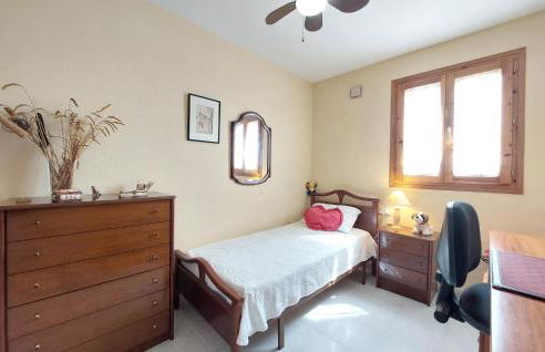 3 Bedroom Cozy Home In Peñíscola - Photo 14