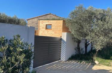 La Tiny House des Oliviers et son jacuzzi - Foto 16