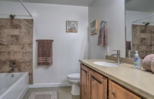 Caliente Home with Covered Patio, Mtn Views! - Foto 13