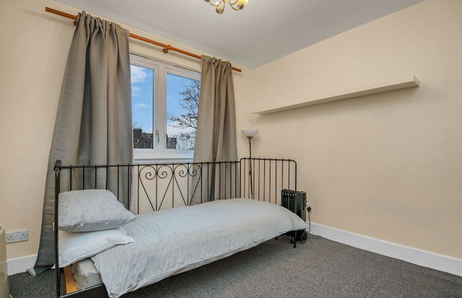 Tony Asga - Coady Apartment - Photo 16