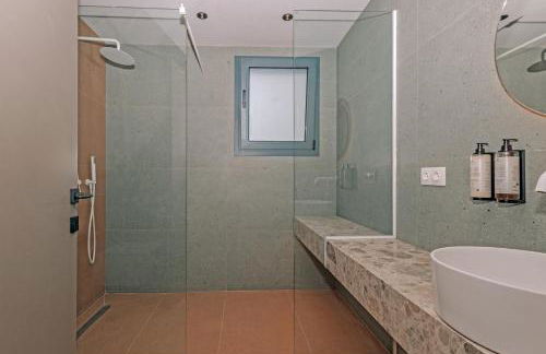 Tessera Villas & Studios Collection - Photo 30