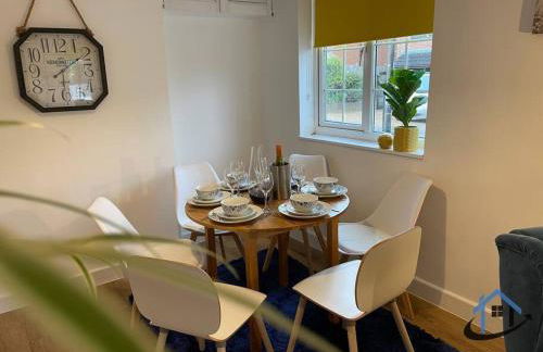 Petham Cottage Stanwick 2 bed sleeps 6 - Photo 2