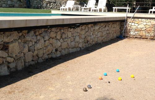 villa provençale en pierre avec vue sur la mer, piscine et jacuzzi - Foto 44