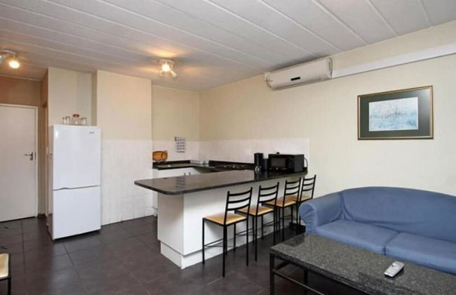 Vetho 2 Apartments OR Tambo Airport - Photo 9