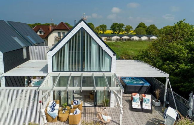 House With a Huge Terrace and a Whirlpool Bathtub - Photo 27