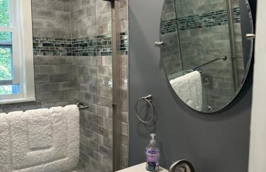 New Leeds listing Near Graces diner and Hudson! - Foto 18