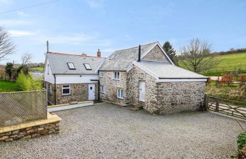 Luxury Farmhouse Retreat with Private Hot Tub & EV - Foto 1