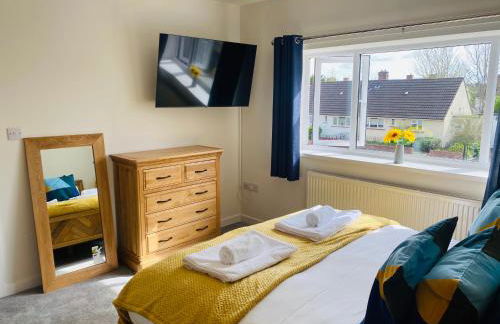 Modern Family Home with Off-Road Parking - Foto 19