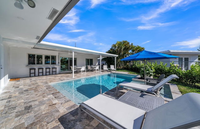 Luxury Waterfront Home Minutes from the Beach by RedAwning - Photo 20