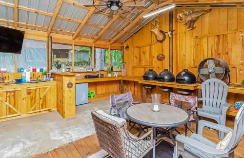 30-Acre Oasis with Private Pond Near Big Creek Lake - Foto 27