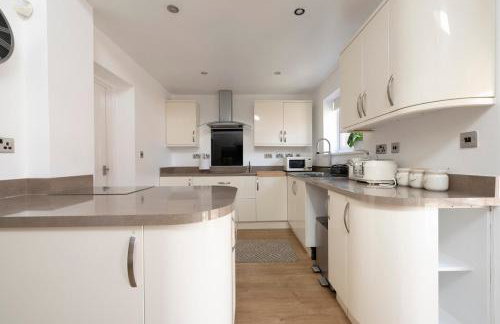The Romford Oasis - Spacious 4 bedroom escape - Foto 24