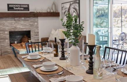 Hidden Oaks Farmhouse by Avantstay Hot Tub, Deck - Foto 22