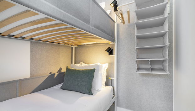 WHome Lisbon's Best Kept Secret: 2-Bed w/AC & Patio - Foto 5, Habitación