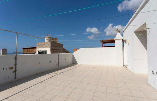 Acogedor apartamento de dos dormitorios a 50 metros del mar y a 5 minutos al Aeropuerto Tenerife Sur - Foto 31