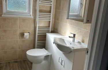 The Lodge - Photo 33