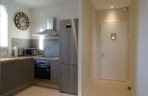 Superbe T3 climatisé - centre historique - vue port de plaisance - balcon - WIFI - 5e avec ascenseur - Foto 17