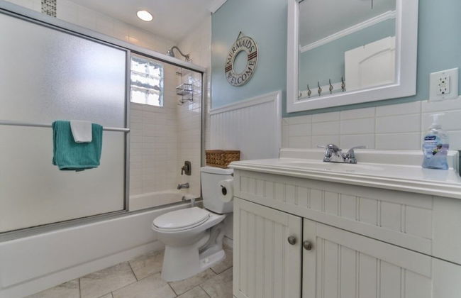 Amazing Pet Friendly 3 Bed House - Heated Pool 3 Bedroom Home by RedAwning - Foto 23