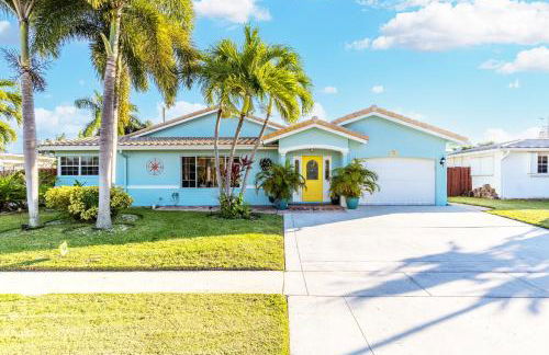 South Florida Spacious Oasis 4BR Retreat with 2 King Beds, Amazing Pool, near Beaches - Photo 19