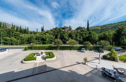 Apartments Azzurro- Three Bedroom Apartment with Terrace and Hot Tub Azzurro I-donji - Foto 12