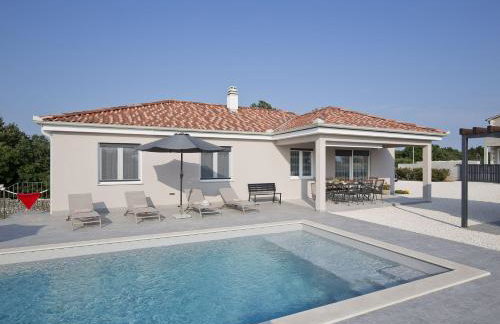 Neue Villa bei Rovinj mit privatem Pool, WLAN, Klima - Foto 6