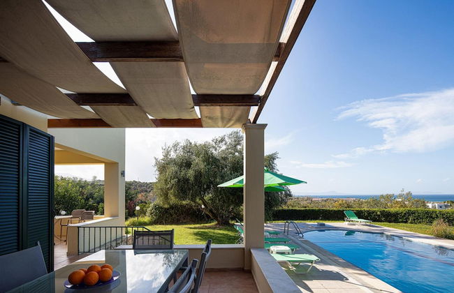 Villa Eleni in Pigianos Kampos - Photo 2