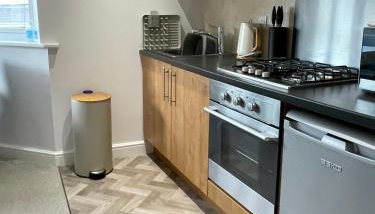 Compact Modern Apartment Single Person or Couple Only - Foto 5